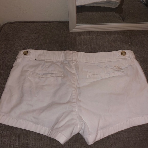 Abercrombie & Fitch shorts - Picture 2 of 3